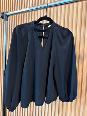 Leith Black Balloon Sleeve Blouse with Keyhole